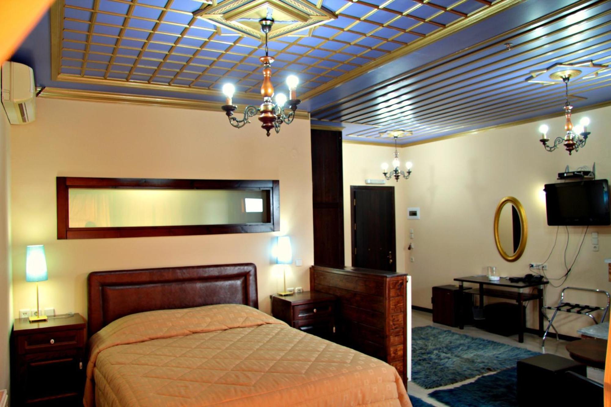 Hotel Taxiarches Aristi Exterior photo